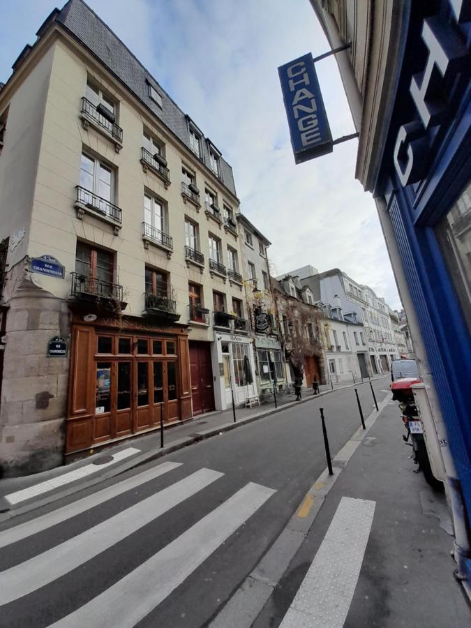 Cosy 2 Pieces Typiquement Parisien A Notre-dame Appartement *